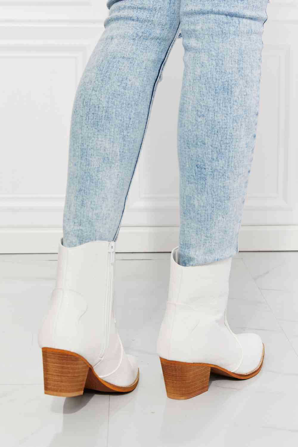 MMShoes Watertower Town Faux Leather Western Ankle Boots in White - Premium  from Trendsi - Just $53! Shop now at noTORIous + co